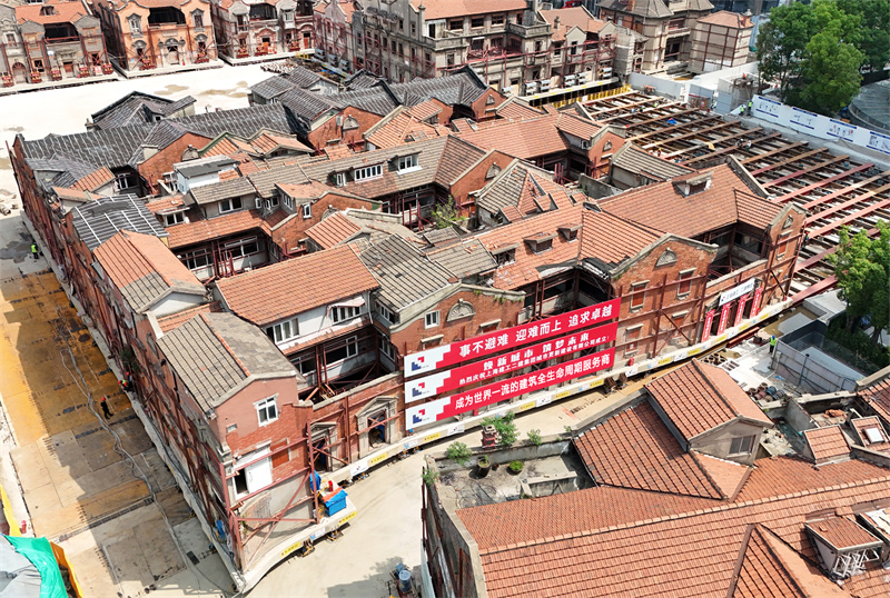 7500 吨石库门世纪漫步 —— 机器人军团的城市拼图