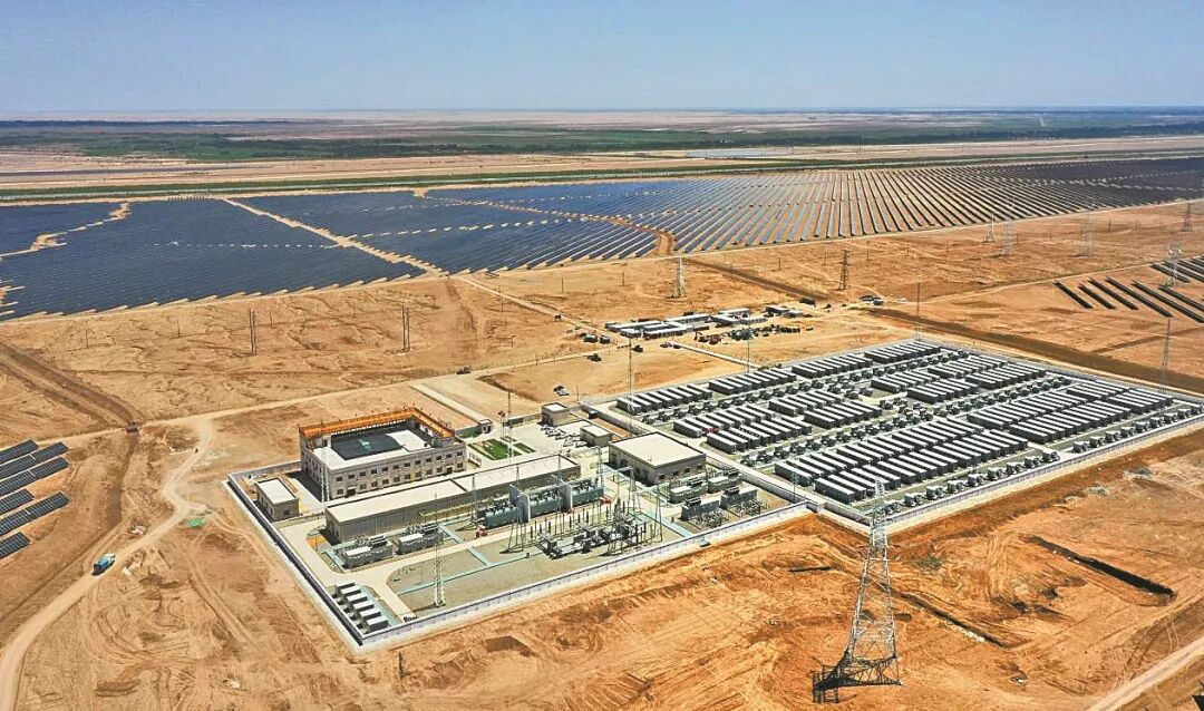 在沙漠里“种电”“卖电”，怎么实现的？
