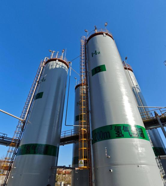 炼铁有“氢”功，绿色又轻松！