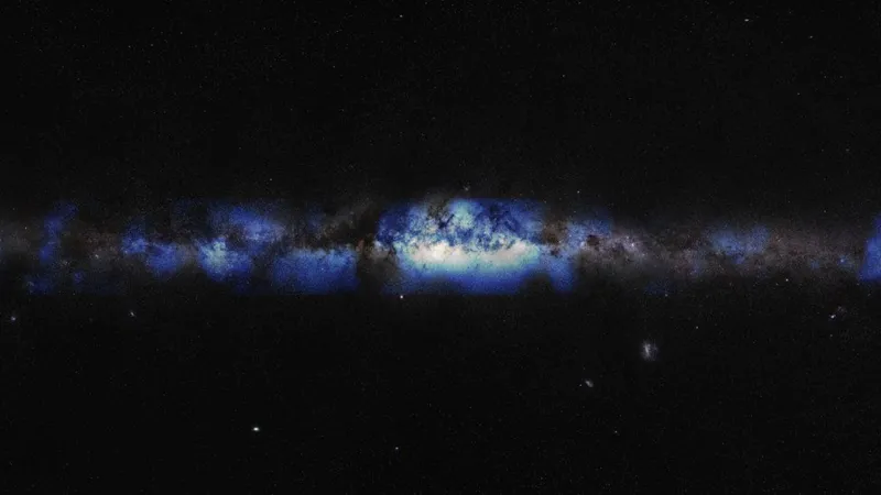 这是一张模糊的银河系图像，但图中记录的并不是星光，而是中微子。