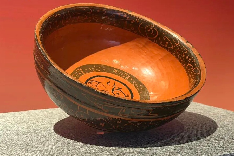 一匹飞驰小马 见证秦代人的生活仪式感