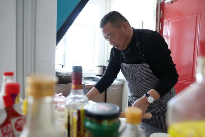爱做家务的人和从不做家务的人，谁更健康？差距很明显