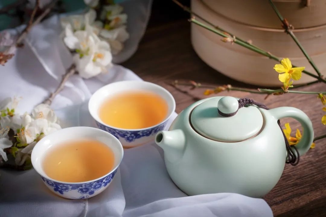 喝茶或可减轻花粉过敏