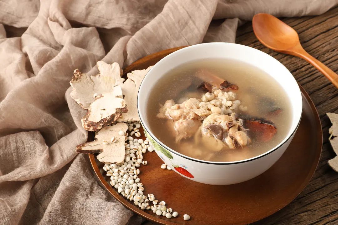 春夏湿热只会煲薏仁？用好这几种豆，祛湿气还养脾胃