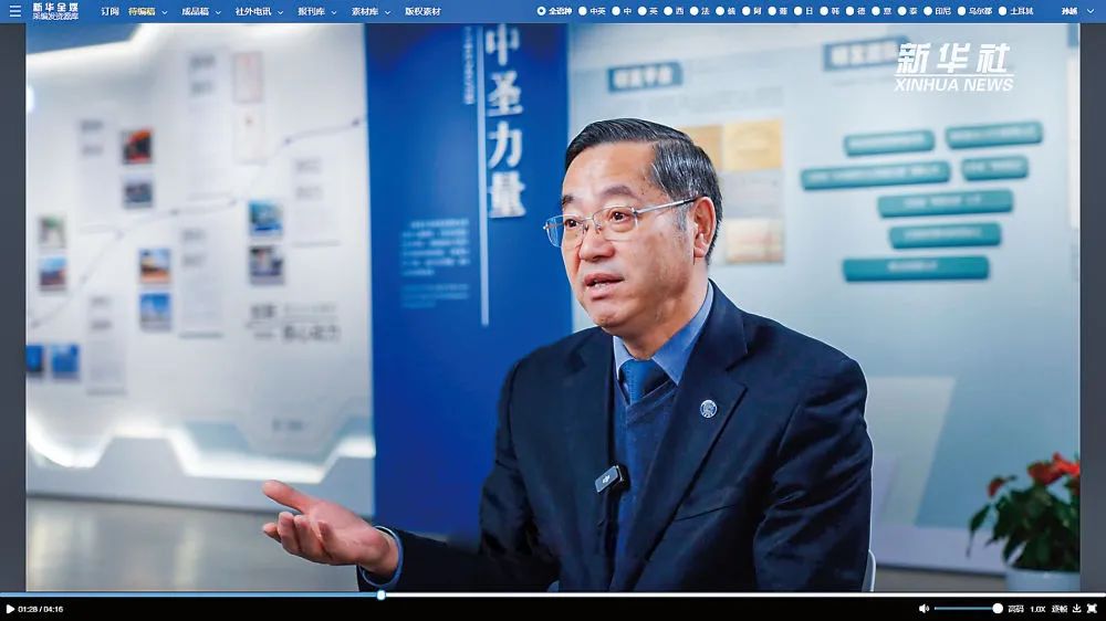 一根金属棒，破解青藏铁路冻土难题｜新华智见