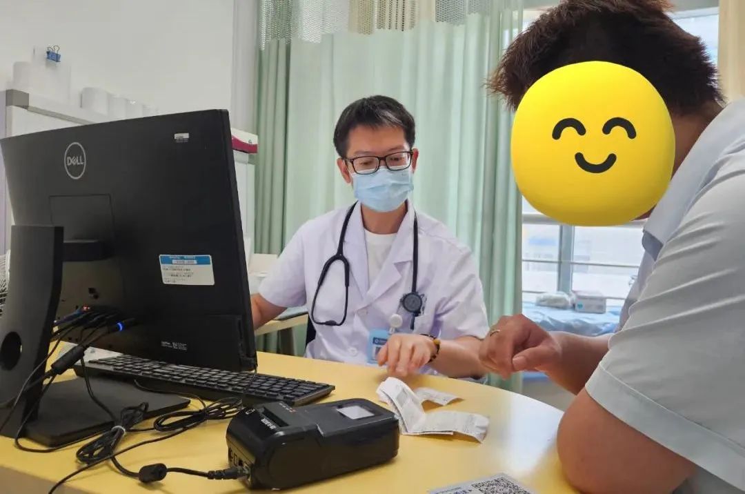 每天至少一包烟，男子同时确诊三种癌症，最终放弃治疗，医生提醒→