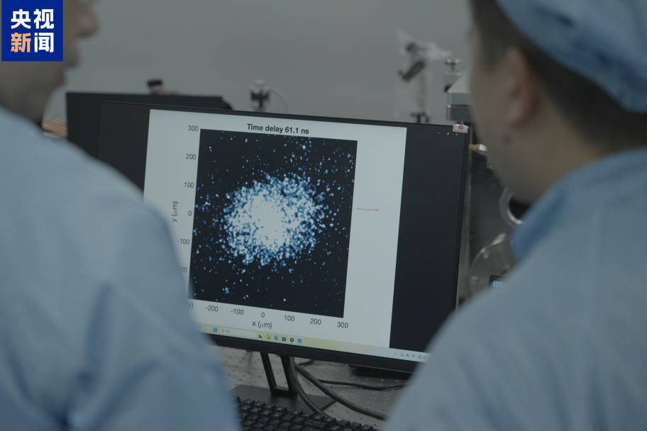 首次！我国科学家手搓“类球状闪电”！