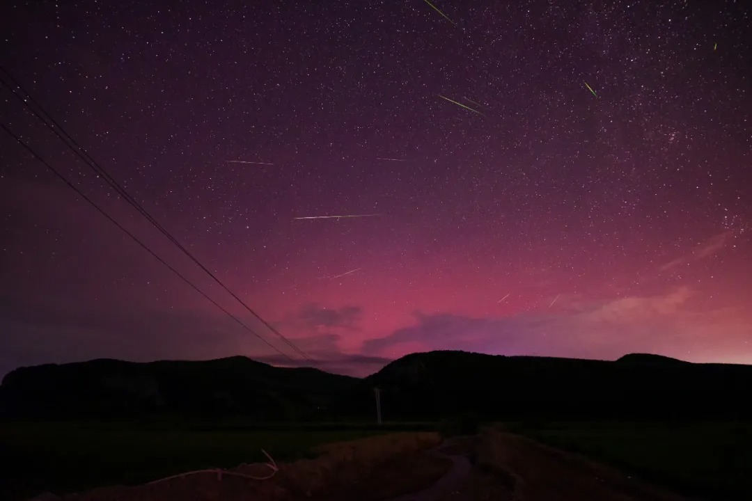 彗星130年才回来一次，但英仙座流星雨为何年年都有？