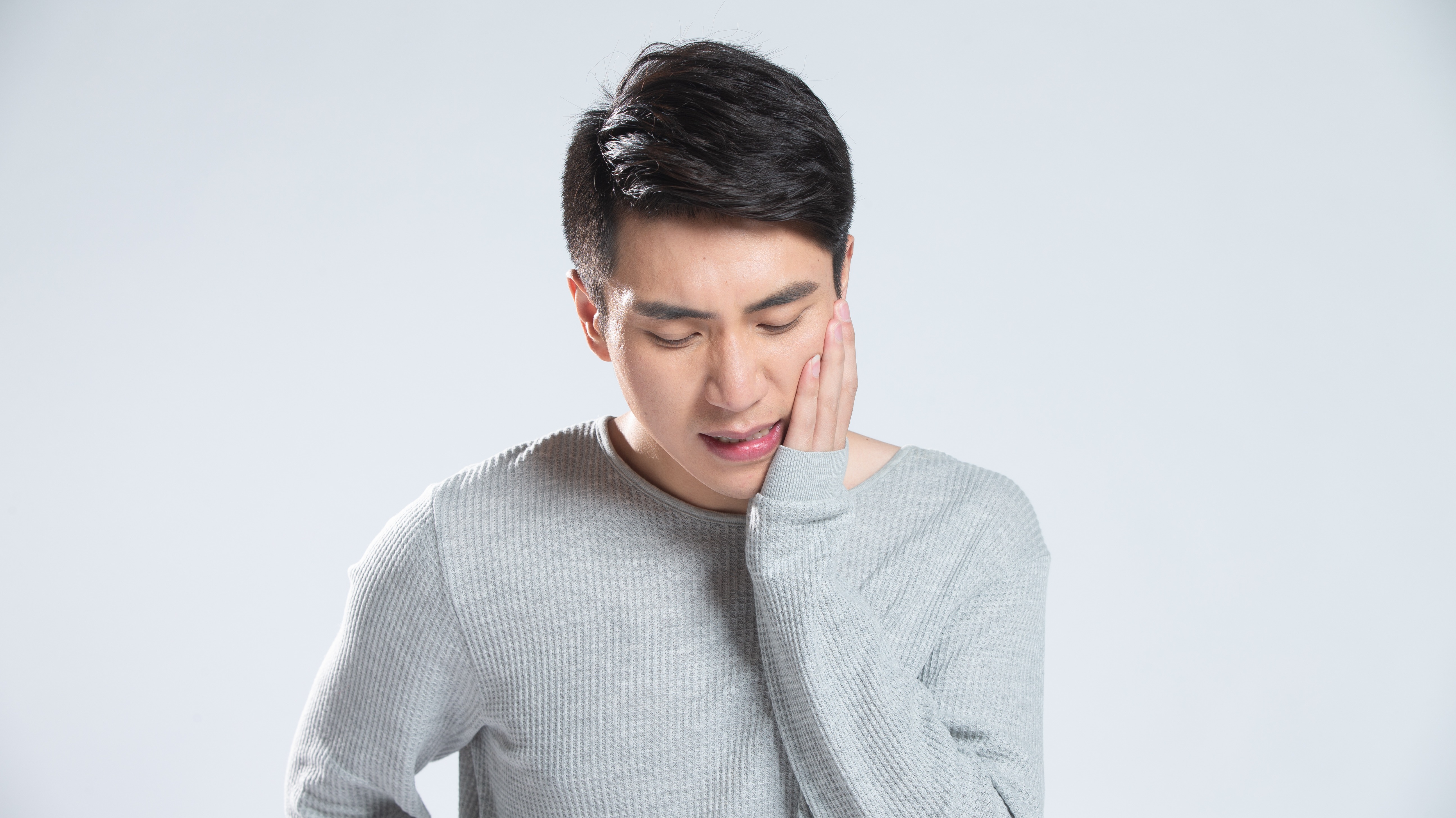 口腔是全身健康镜子，这些警报和刷牙误区要避开