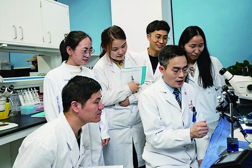 先天耳聋能被治愈？中国基因治疗让90%患者重获新声