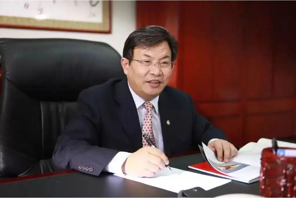送“胖妞”去“参军”的总师唐长红