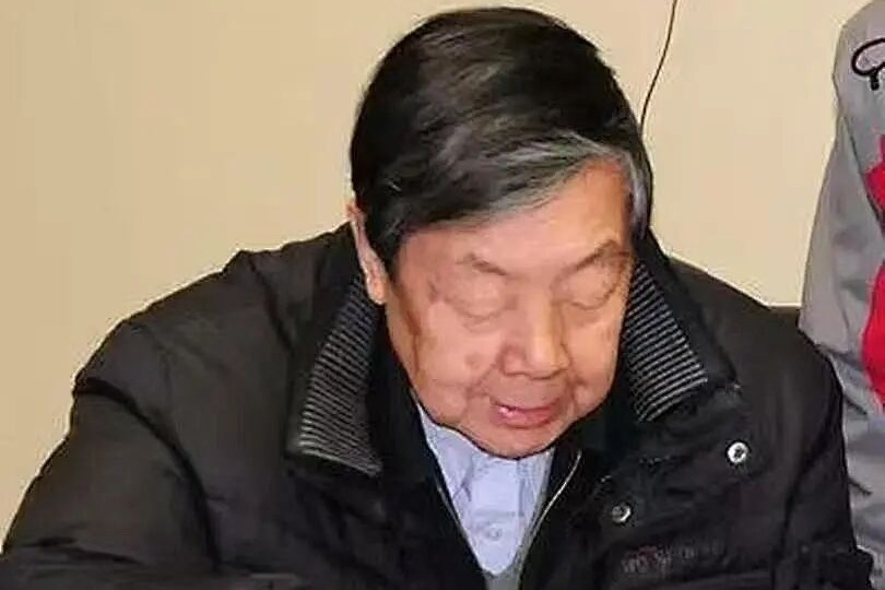 一双穿错的袜子，与万无一失的安全线 | 阮可强