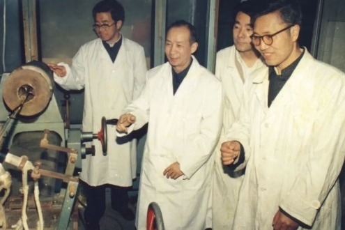 光纤之外，弦音之上｜赵梓森