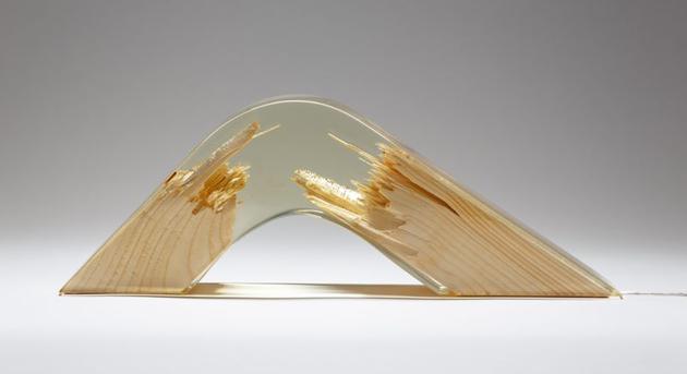 撕裂之美 艺术家用碎木头制成照明灯