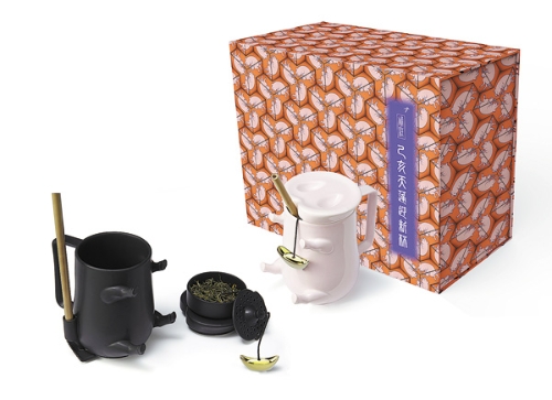 Novelty mugs in the shape of a pig, created by American designer Jeff Dayu Shi. [Photo provided to China Daily]