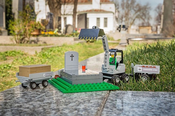 Lego Funeral Set Exists To Help Children Learn About Death