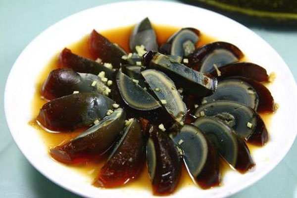 松花蛋在海外被查 它真的“不适合人类食用”吗?