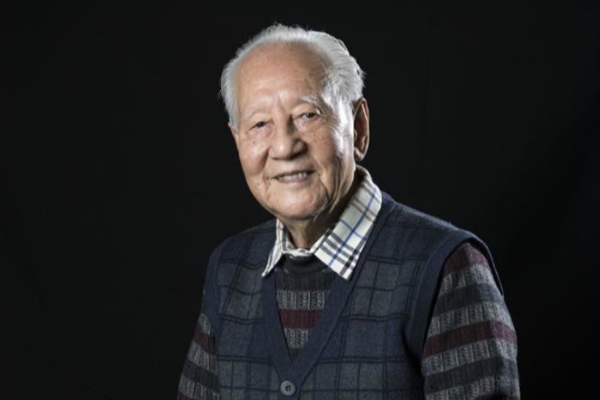 黄旭华