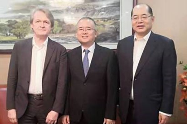 Meng Qinghai meets with IVA vice president Magnus Breidne