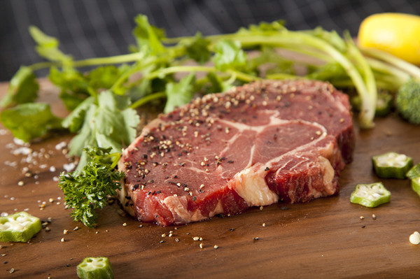 全牛肉饮食可以长寿？这是卖牛肉的说的吧