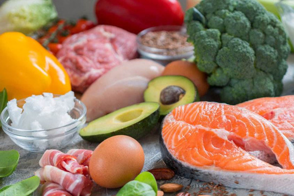低脂饮食就是不吃肉、不喝全脂牛奶吗？