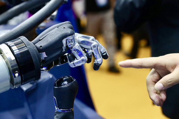 Experts warn of potential risks from AI