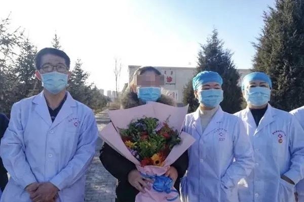 感染新冠孕妇治愈后分娩，新生儿出生携带抗体！