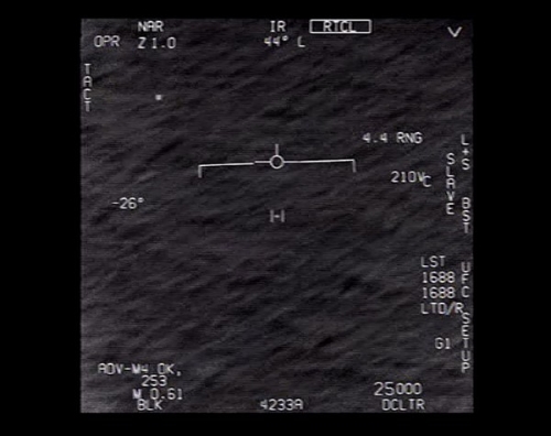 五角大楼发布了3个显示不明飞行物的海军官方视频，创造了历史3