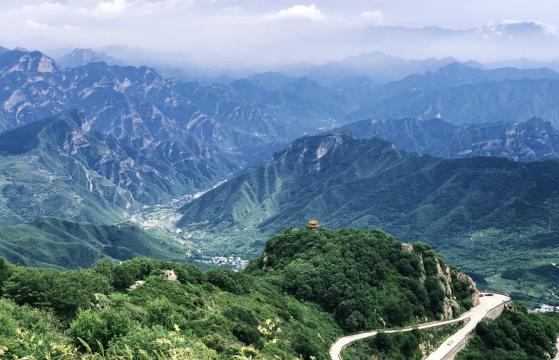 层峦峰采丨图片来源：吴小小猴摄影