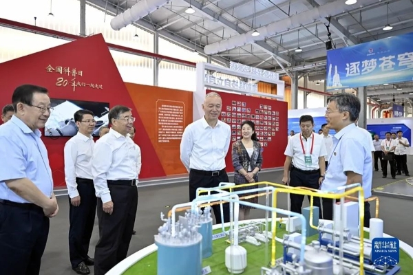 蔡奇参加2023年全国科普日主场活动