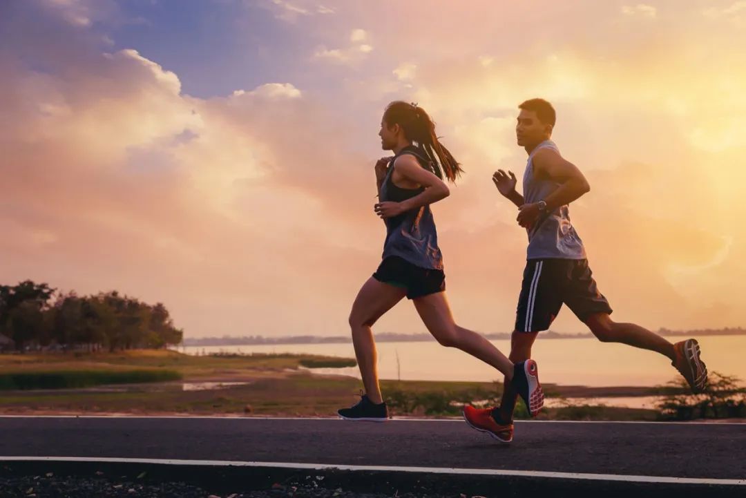 晨跑vs夜跑，到底哪个更健康？答案出乎意料