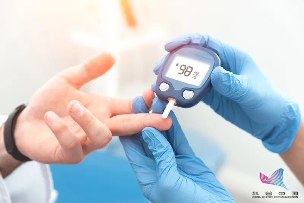 夏季出汗多是在排毒？当心，这样出汗可能是疾病信号……