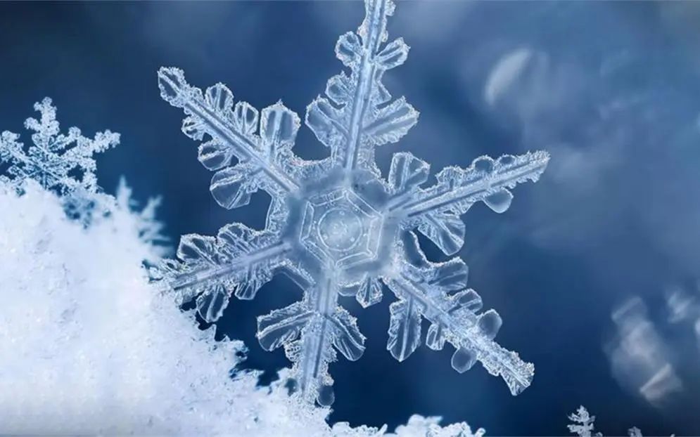 雪花有几个瓣？你可能还真不清楚！