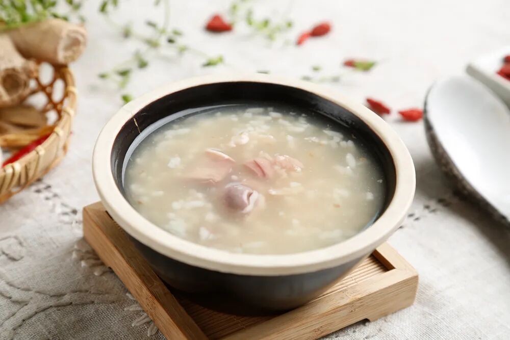 腹泻？便秘？这味中药都能治，它是？解锁白术的多重功效→