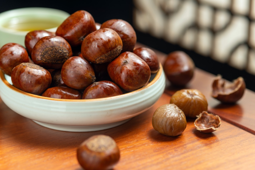 糖炒栗子好吃，但为什么要加黑砂？