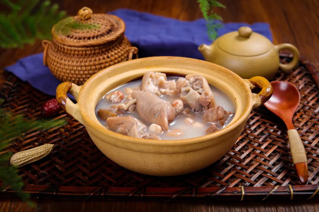 一杯节气养生茶+10分钟节气灸，立冬这样做，健脾御邪还护肾！