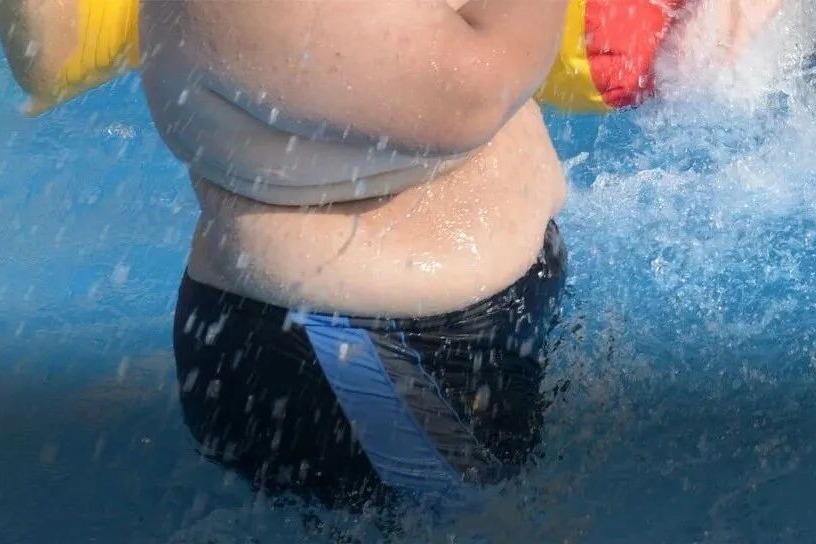 35岁后喝水都长肉？原因找到了！一天中这2个“发胖时刻”千万管住嘴